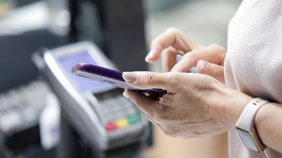 ВТБ начал тестирование альтернативы Apple Pay от НСПК